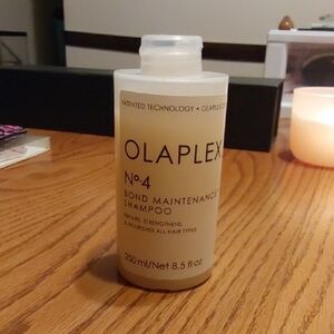 OLAPLEX No.4 Bond Maintenance Shampoo - Cream Bottle